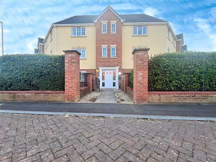 2 Bedroom Flat To Rent In Purcell Road, Wolverhampton, West Midlands, WV10