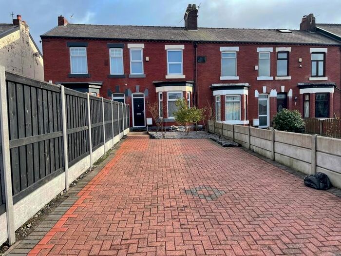 3 Bedroom Terraced House To Rent In Queen Square, Ashton-Under-Lyne, OL6