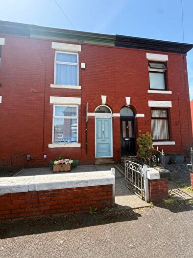 2 Bedroom Terraced House To Rent In Gorseyfields, Droylsden, M43