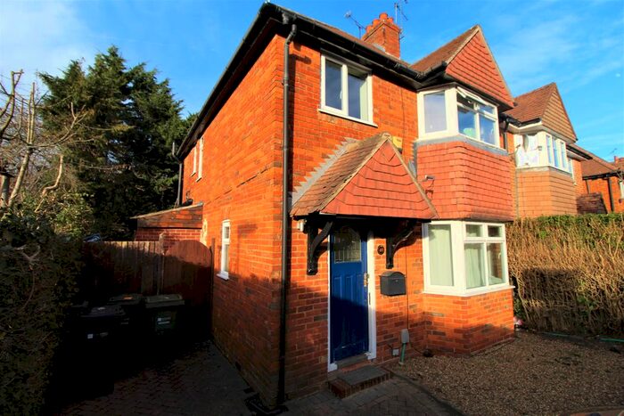 4 Bedroom Semi Detached House To Rent In Ashenden Road, Guildford, GU2