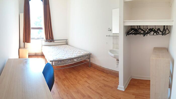 9 Bedroom Detached House To Rent In Parsonage Road, Manchester, M20