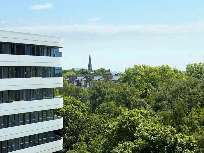 2 Bedroom Flat To Rent In Chiswick Point, Chiswick, London, W4