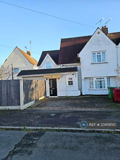 3 Bedroom Semi-Detached House To Rent In Francis Way, Slough, SL1