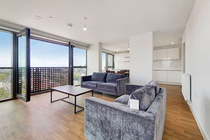 3 Bedroom Flat To Rent In Aster Apartments, Seven Sisters Road, Tottenham, London, N15