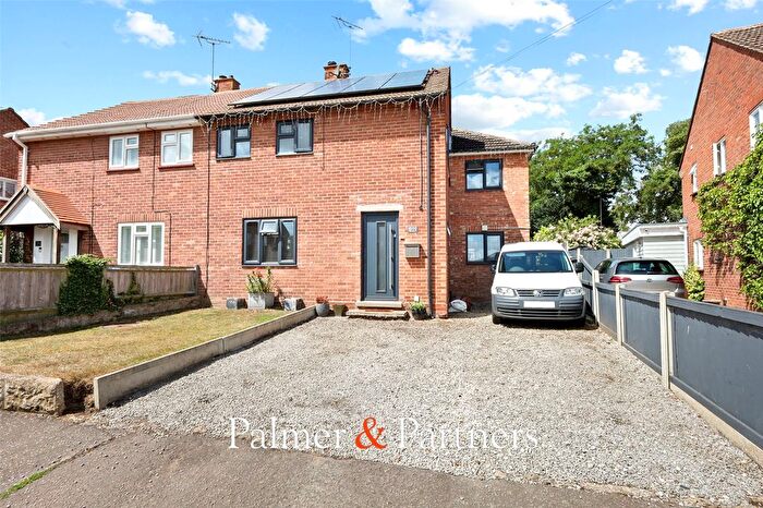 4 Bedroom Semi-Detached House For Sale In Colne Rise, Rowhedge, Colchester, Essex, CO5