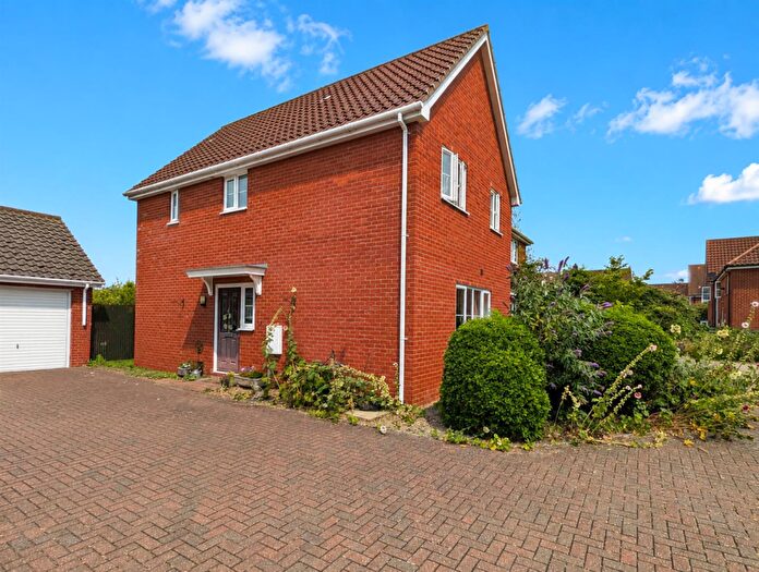 3 Bedroom Semi-Detached House For Sale In Castell Close, Stradbroke, Eye, IP21