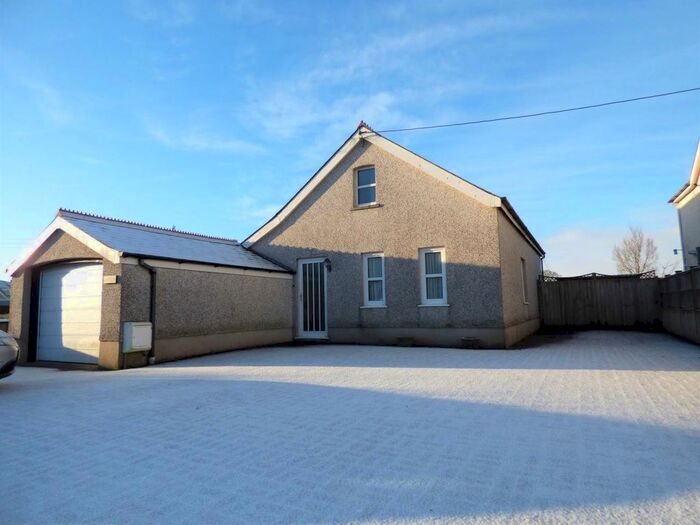 3 Bedroom Bungalow To Rent In Station Road, St Clears, Carmarthenshire, SA33
