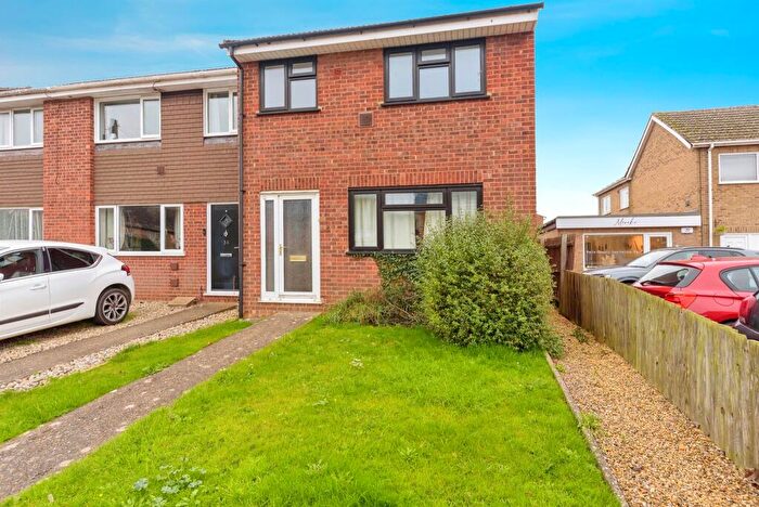 3 Bedroom End Of Terrace House For Sale In Townsend Road, Wittering, Peterborough, PE8