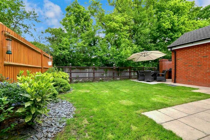 4 Bedroom Detached House For Sale In Oak View, Shadoxhurst, Ashford, Kent, TN26