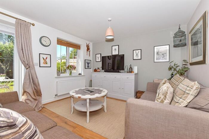 2 Bedroom Semi Detached House For Sale In Haze Wood Close, Faversham, Kent, ME13