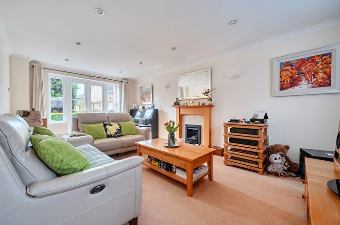 3 Bedroom Semi-Detached House For Sale In Bilberry Gardens, Mortimer, Reading, Berkshire, RG7