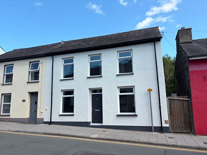 4 Bedroom Semi-Detached House For Sale In Bridge Street, Lampeter, SA48
