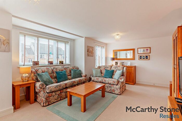 1 Bedroom Flat For Sale In Waggoners Court, Legions Way, Bishop's Stortford, CM23