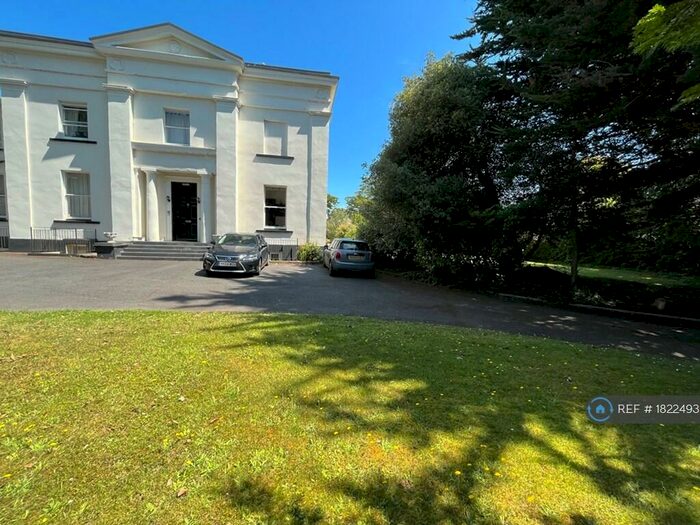 2 Bedroom Flat To Rent In Clystlands, Exeter, EX1