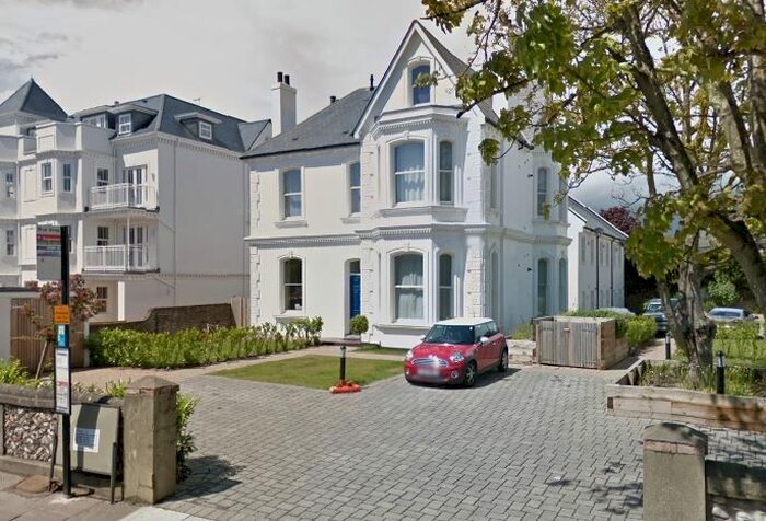 2 Bedroom Flat To Rent In Mill Road, Worthing, BN11