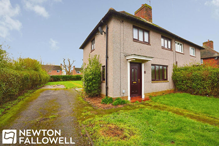 3 Bedroom Semi Detached House For Sale In Simon Close, Woodbeck, DN22