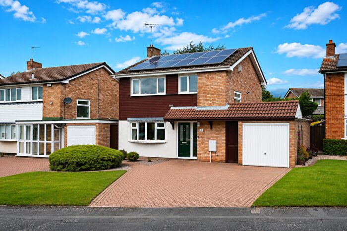 3 Bedroom Detached House For Sale In Park Rise, Leicester, Leicestershire, LE3
