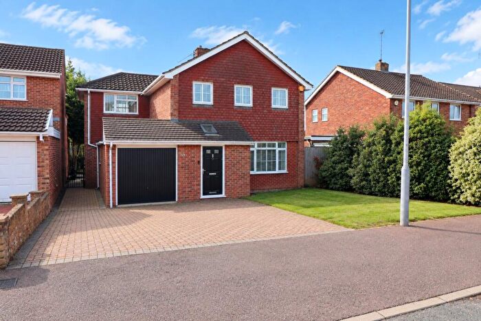 4 Bedroom Detached House For Sale In Ailsworth Road, Limbury Mead, Luton, LU3