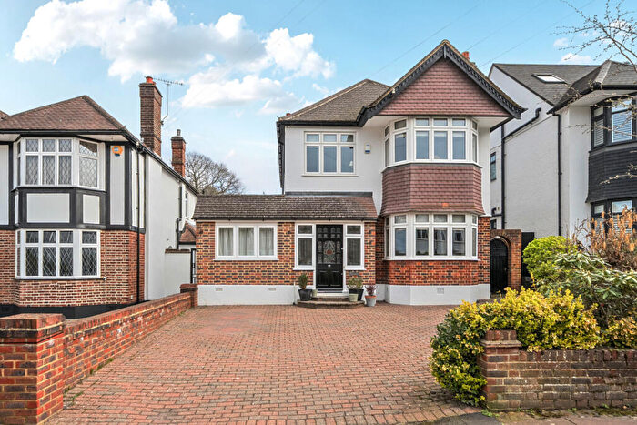 3 Bedroom Detached House For Sale In Copse Avenue, West Wickham, Kent, BR4