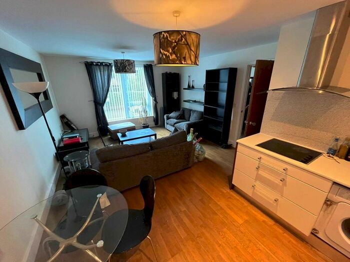 1 Bedroom Flat To Rent In Falcon Drive, Cardiff Bay, CF10