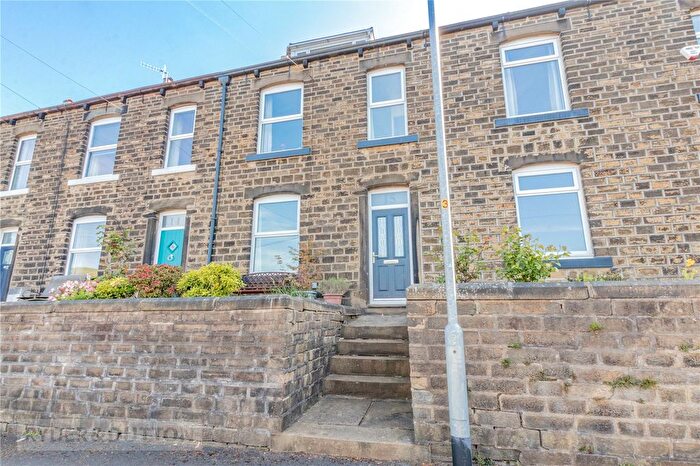 3 Bedroom Terraced House For Sale In Berry Street, Greenfield, Saddleworth, OL3