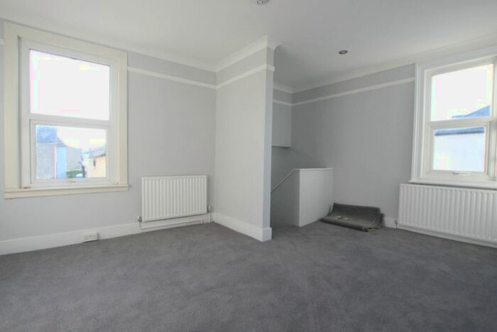 2 Bedroom Flat To Rent In Haydons Road, London, SW19