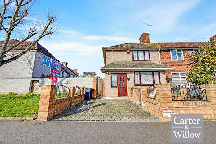 3 Bedroom End Of Terrace House For Sale In Cartwright Road, Dagenham, RM9