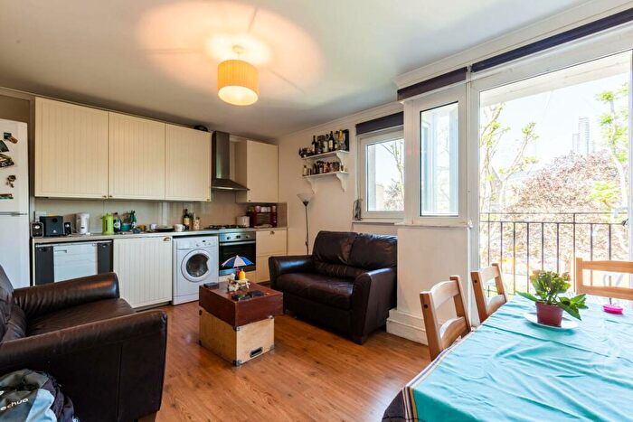 4 Bedroom Flat To Rent In Hunton Street, Spitalfields, London, E1