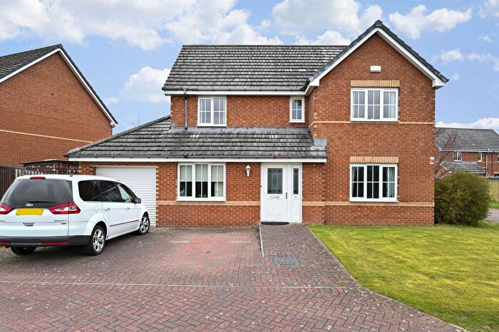 5 Bedroom Detached House For Sale In Lindsay Circus, Rosewell, EH24