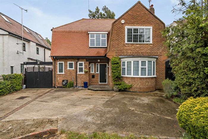 5 Bedroom Detached House For Sale In Crofton Lane, Orpington, BR5