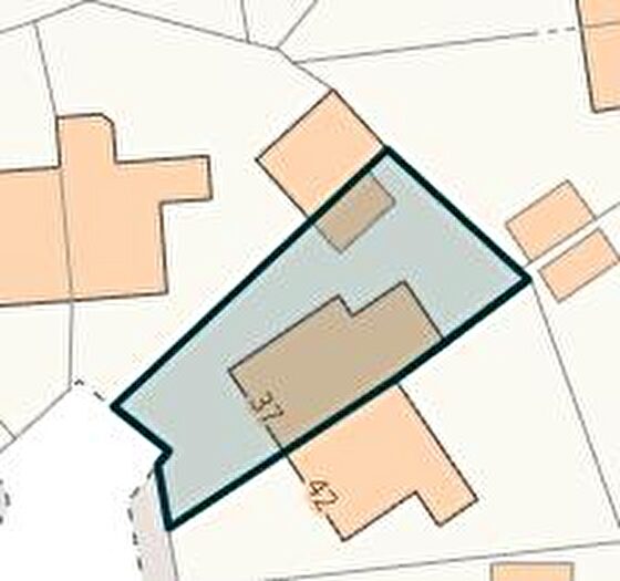 2 Bedroom Bungalow For Sale In Kingsdale Drive, Bradford, BD2
