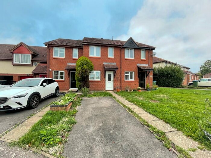 2 Bedroom Terraced House To Rent In Celandine Avenue, Locks Heath, SO31