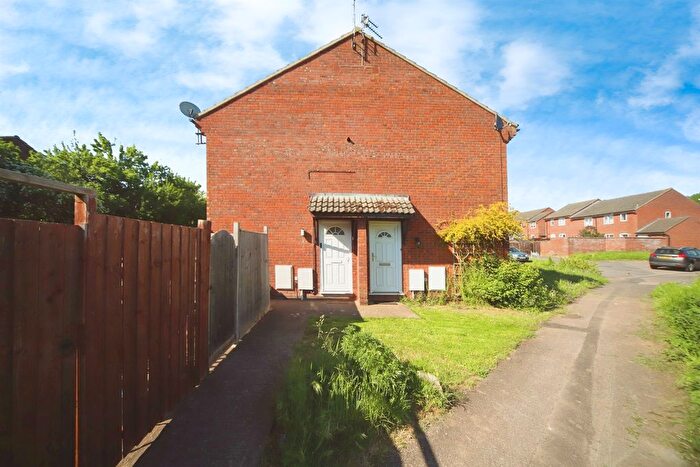 1 Bedroom Terraced House For Sale In Trent Meadow, Taunton, TA1