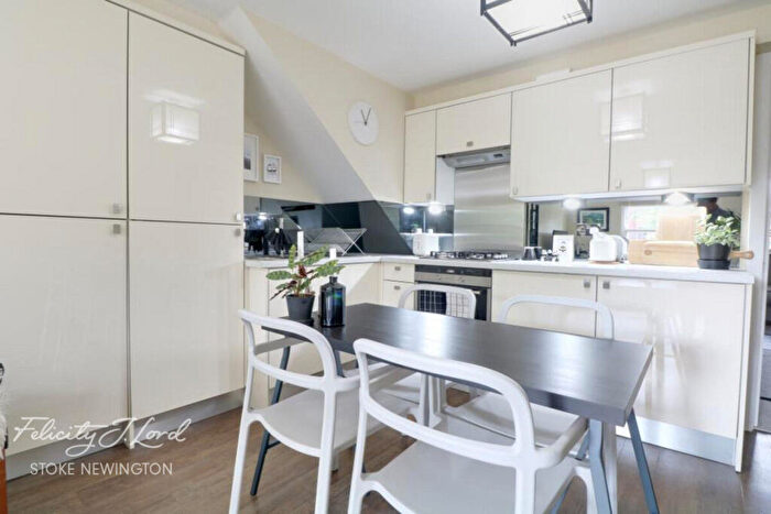 1 Bedroom Apartment To Rent In Filey Avenue, London, N16