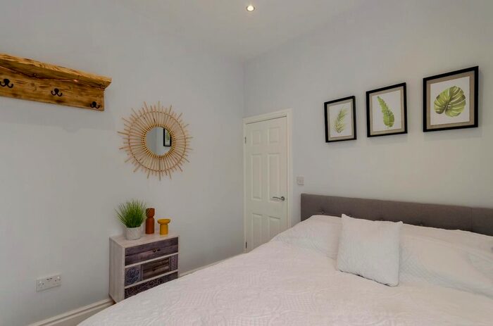 1 Bedroom Flat To Rent In Salisbury Terrace, Leeman Road, York, YO26