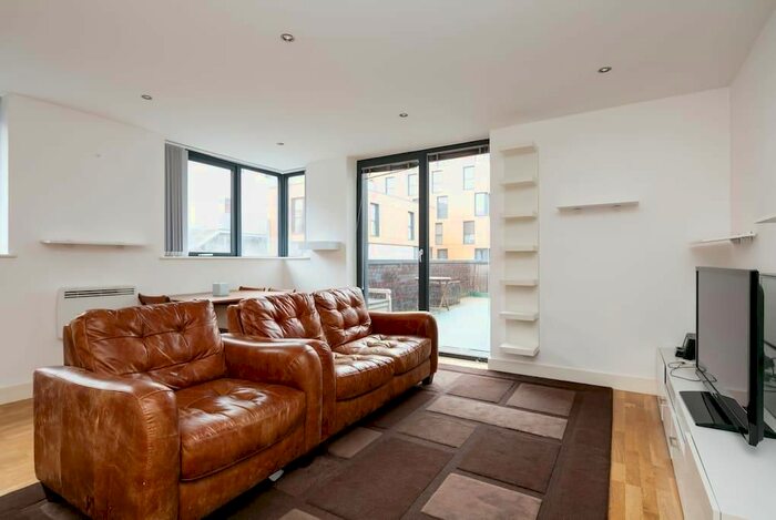 2 Bedroom Flat To Rent In The Mews, Advent Way, Manchester, M4