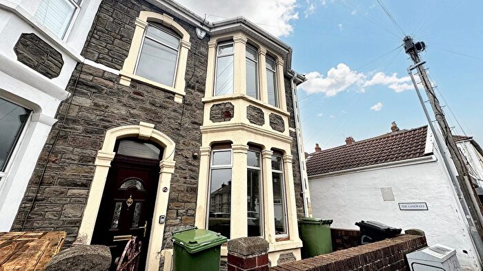 3 Bedroom End Terrace House To Rent In Seymour Road, Staple Hill, Bristol, Gloucestershire, Tg, Gb, BS16