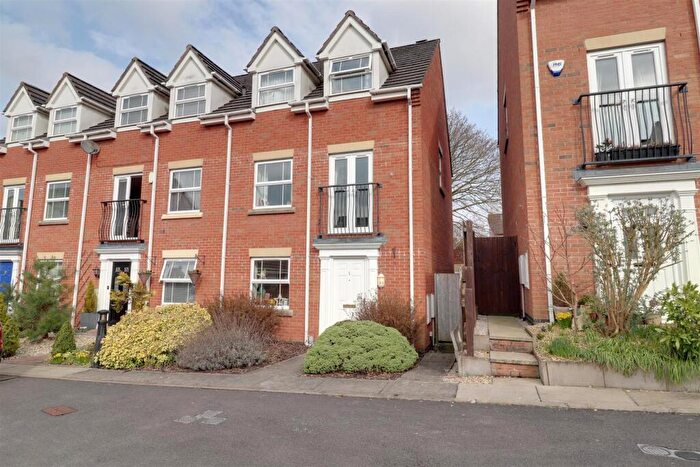 4 Bedroom Town House For Sale In Moreton Place, Scholar Green, ST7