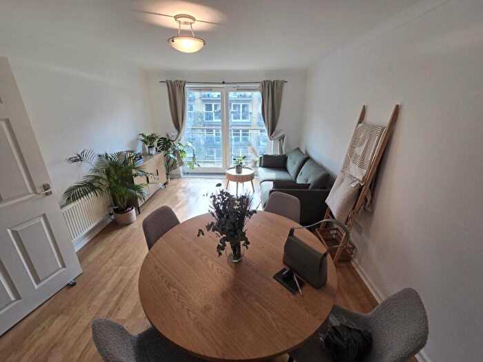1 Bedroom Flat For Sale In Alexandra Wharf, Darwen Place, London, E2
