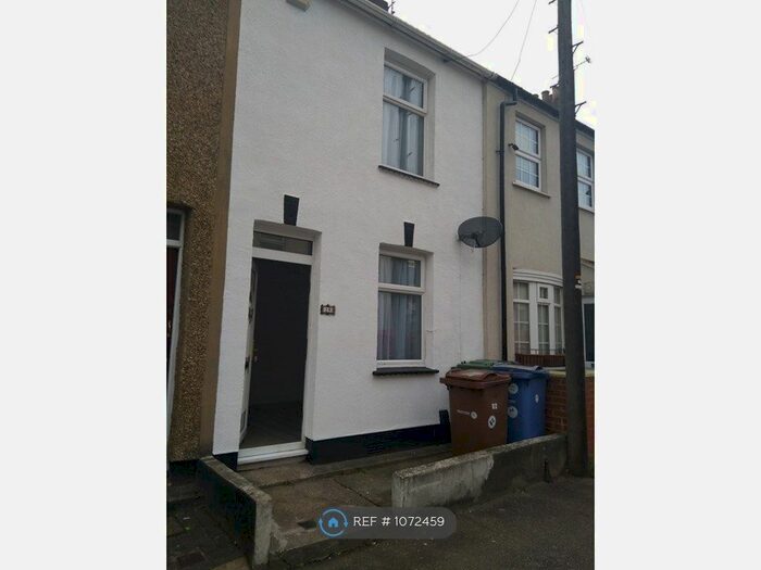2 Bedroom Terraced House To Rent In Wood Street, Grays, RM17