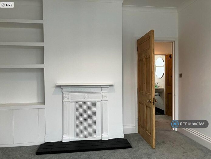 1 Bedroom Flat To Rent In Grantham Road, Brighton, BN1