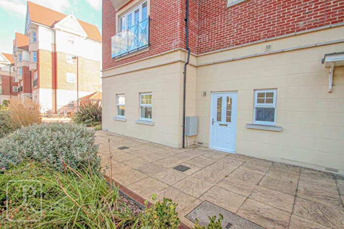 2 Bedroom Maisonette To Rent In Apprentice Drive, Colchester, Essex, CO4