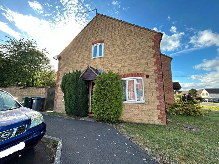 2 Bedroom Property To Rent In Bakers Field, Lyneham, Chippenham, SN15