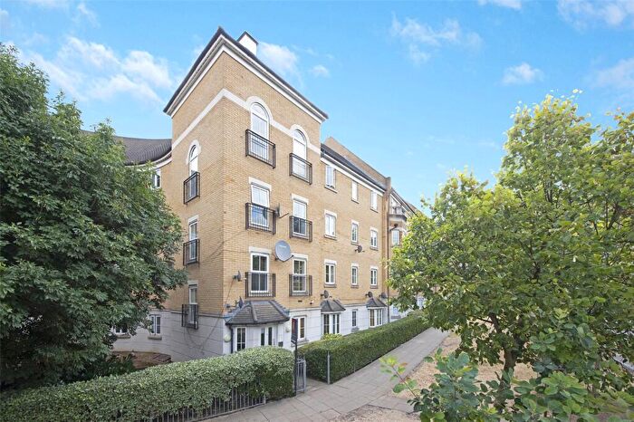 2 Bedroom Apartment For Sale In Kelly Avenue, Peckham, London, SE15