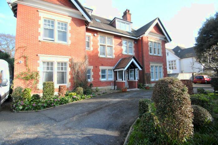 3 Bedroom Flat To Rent In Flat C, St. Anthonys Road, Bournemouth, Dorset, BH2