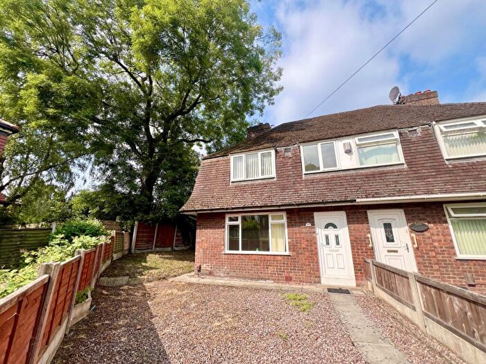 3 Bedroom Semi-Detached House For Sale In Altrincham Road, Manchester, M23
