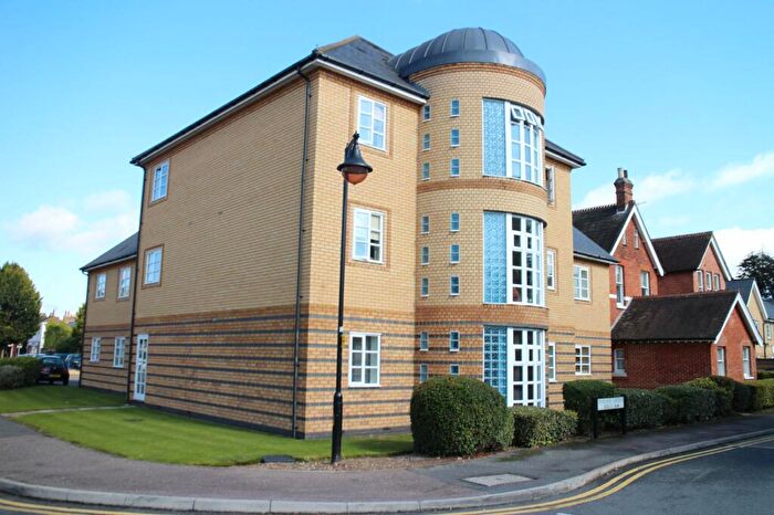 2 Bedroom Apartment To Rent In Newland Gardens, Hertford, Hertfordshire, SG13