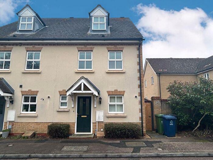 3 Bedroom Town House To Rent In Roman Way, Godmanchester, PE29
