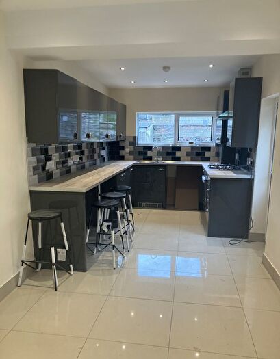 3 Bedroom Maisonette To Rent In Cardiff, CF11