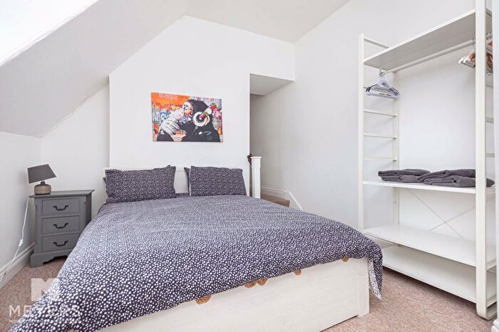 1 Bedroom Flat To Rent In West Bay, West Cliff Gardens, Bournemouth, BH2